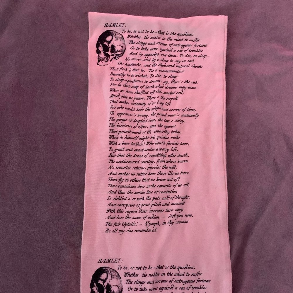 Storiarts Hamlet Book Scarf